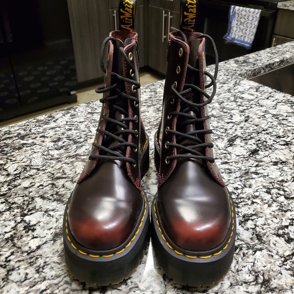 Dr. Martens | Cherry Arcadia Jadon | Size 8 - Picture 4 of 7